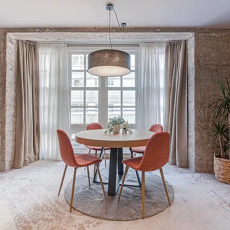 Metropolitan Boutique Apartment *